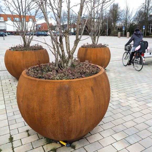 Customized Contemporary Metal Planters