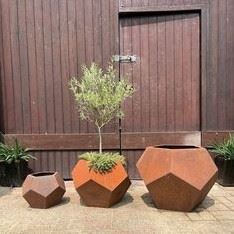 Metal Steel Decorative Flowerpot suppliers
